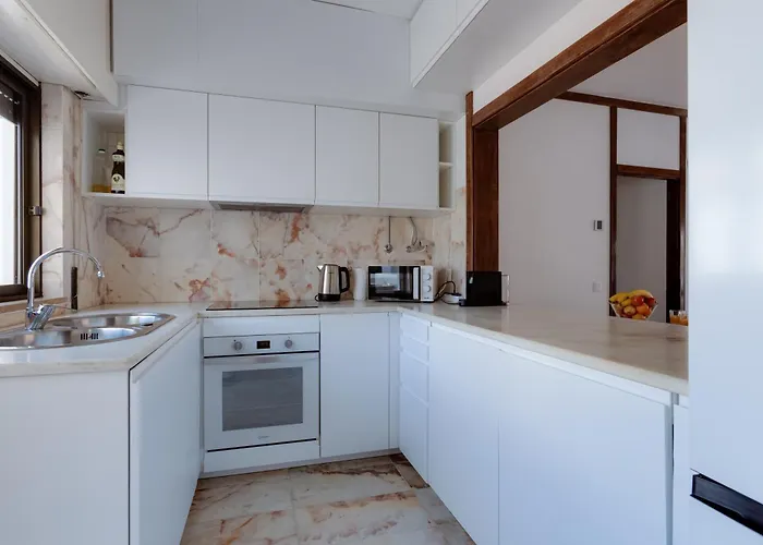 Beachtime - Oura Apartment